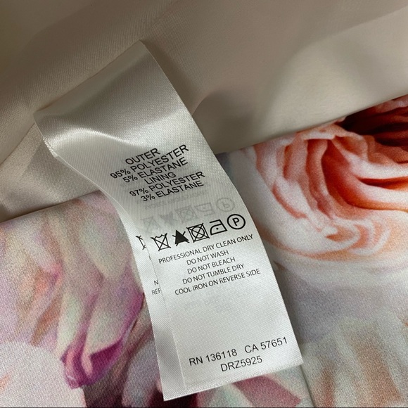 Ever New Melbourne Floral Pattern V-Neck Dress - Picture 6 of 7